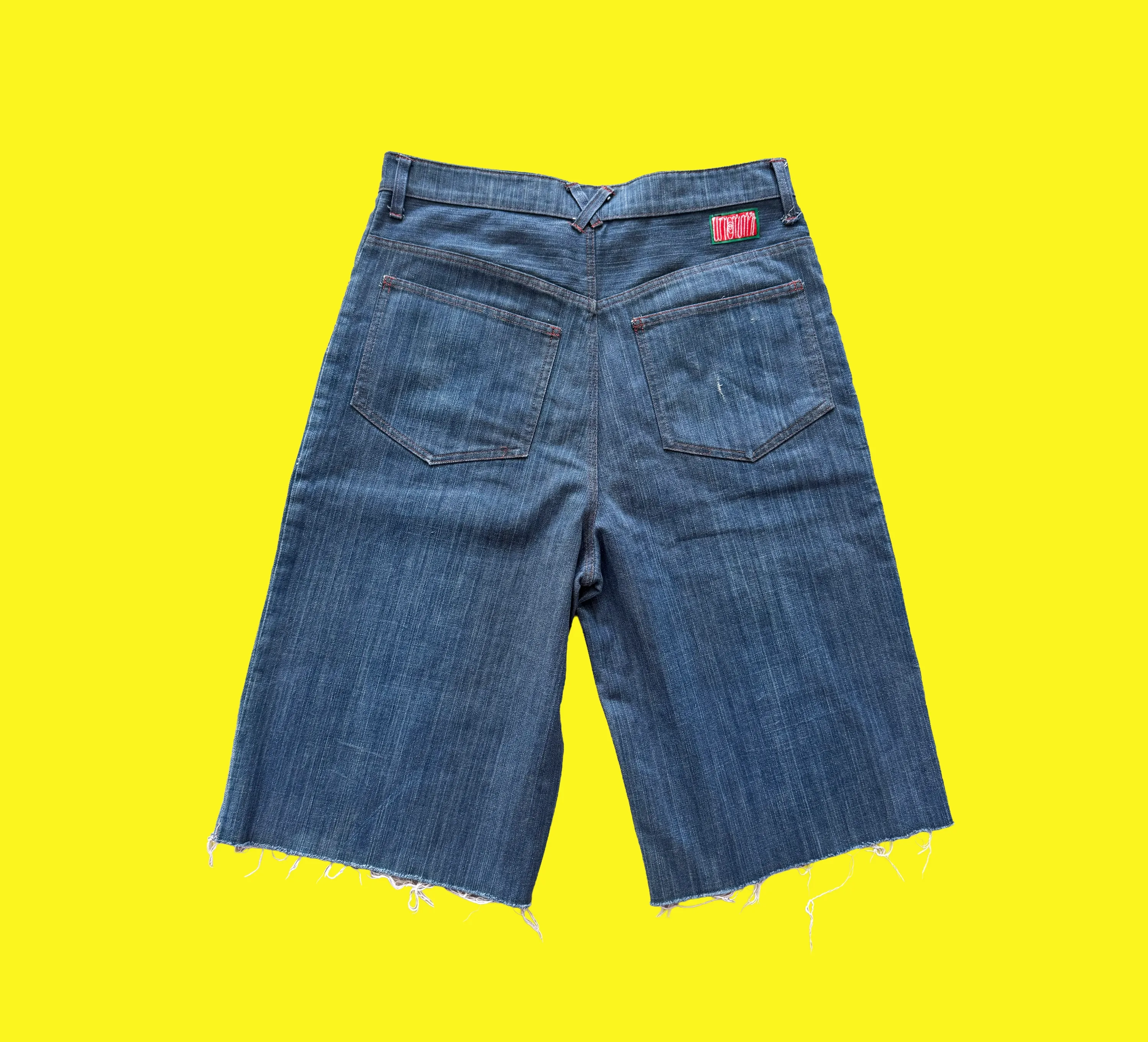 WTOTUTFA shorts